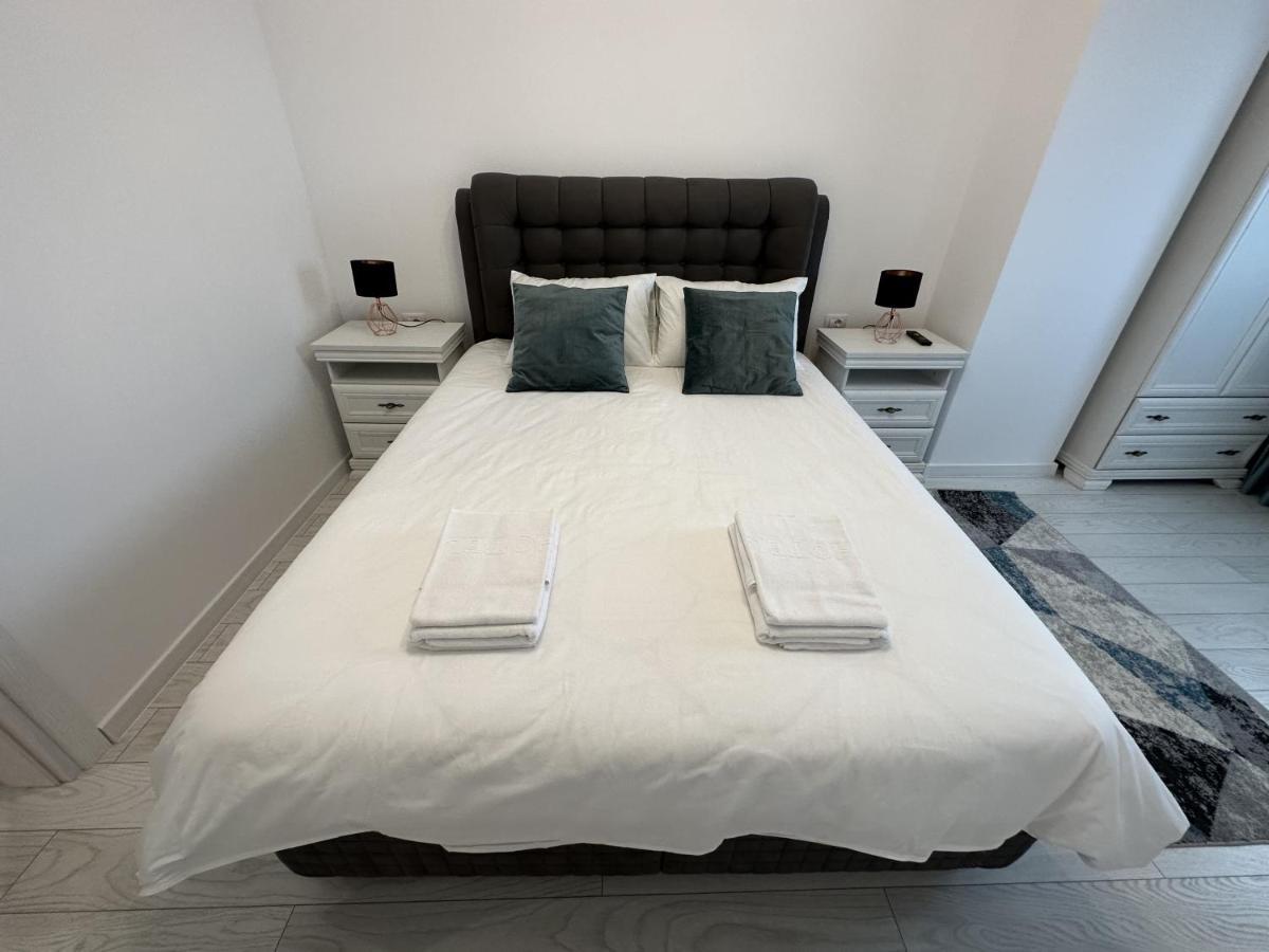 Appartamento Apartament In Suceava, Zamca Esterno foto
