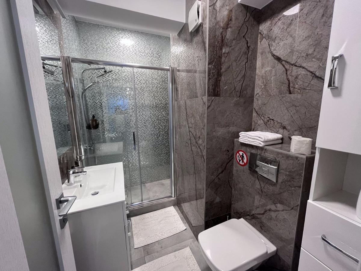 Appartamento Apartament In Suceava, Zamca Esterno foto